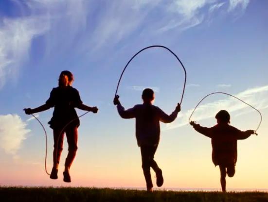 跳繩減肥先瘦哪里?一天跳繩跳多少個(gè)比較好