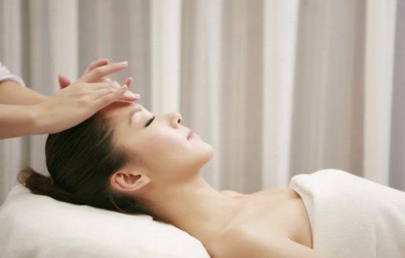 用瘦臉精油有用嗎 強化臉部表情肌緊實肌肉去除雙下巴