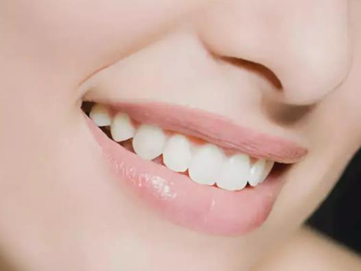 牙結(jié)石掉了一塊不舒服會(huì)自己變光滑嗎?牙結(jié)石掉了是好事還是壞事