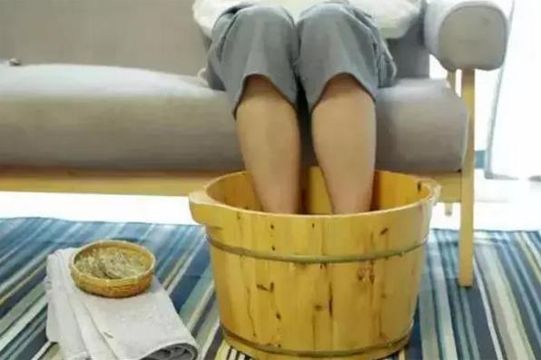 泡腳有助于睡眠嗎?泡腳需要注意3種事項