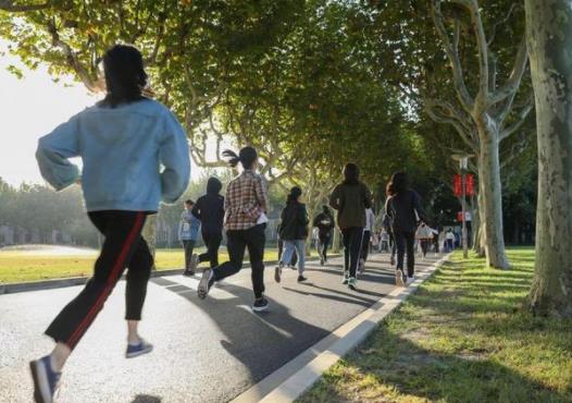 每個星期晨跑多少天最好?霧天跑步戴口罩行嗎