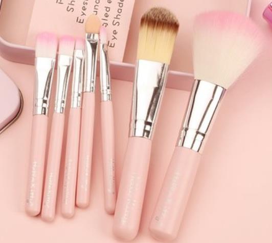 如何選擇適合的化妝刷?化妝刷毛質有哪些?