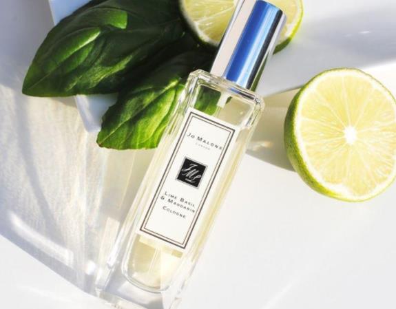 香水一般噴在什么地方?一天噴幾次?