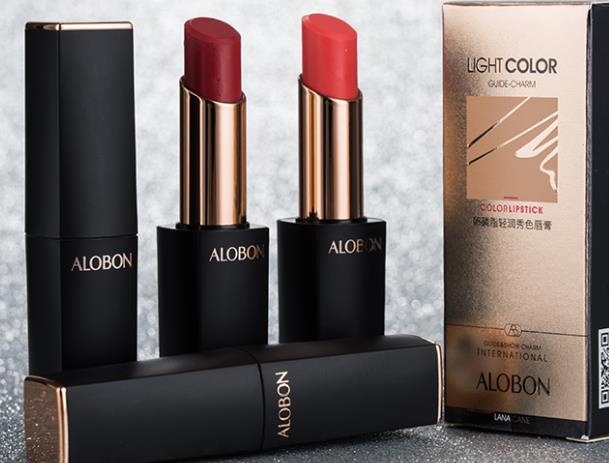 口紅里面含有石油嗎 礦物油有利于延展性吸附性