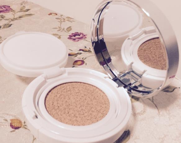 滋色氣墊怎么樣 持久遮瑕質地輕薄保濕提亮膚色