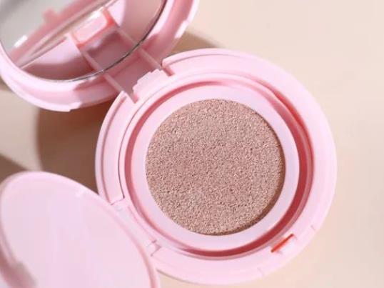 滋色氣墊怎么樣 持久遮瑕質地輕薄保濕提亮膚色