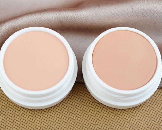 滋色隔離霜好用嗎 質地水潤延展性好滿足不同膚色