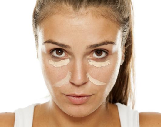 滋色隔離霜好用嗎 質地水潤延展性好滿足不同膚色