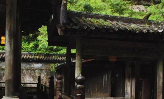 中國最貴的天然四合院,建在懸崖天坑之下,市值高達20多億