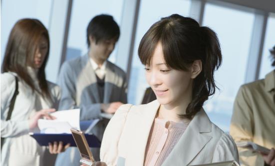 讓你成為上司眼中的紅人 快速融入職場的小妙招