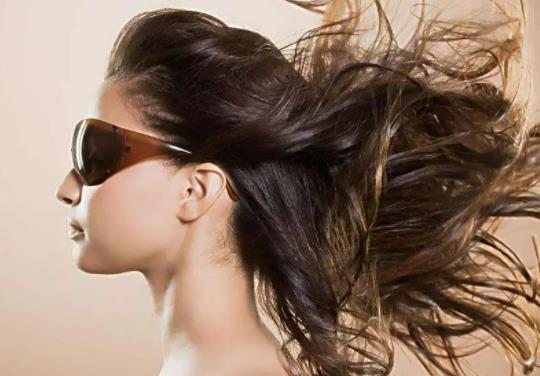 頭發做完蛋白矯正多久可以染色?蛋白矯正影響發色嗎