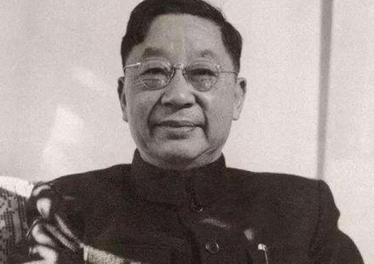 中國近代十大文豪,魯迅有極為重要的地影響力、郭沫若還是考古學家