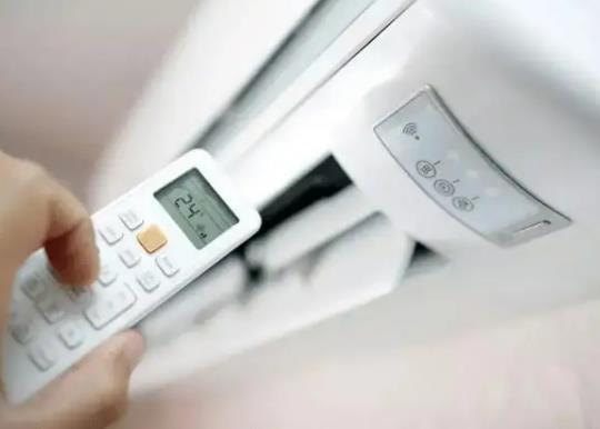 空調電輔熱夏天要打開嗎?空調電輔熱紅燈亮是什么原因 空調電輔熱夏天要打開嗎?空調電輔熱紅燈亮是什么原因