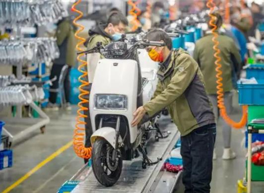 新電動(dòng)車剩70的電可以充電嗎?電動(dòng)車跑了8天電量還是滿電好嗎 新電動(dòng)車剩70的電可以充電嗎?電動(dòng)車跑了8天電量還是滿電好嗎