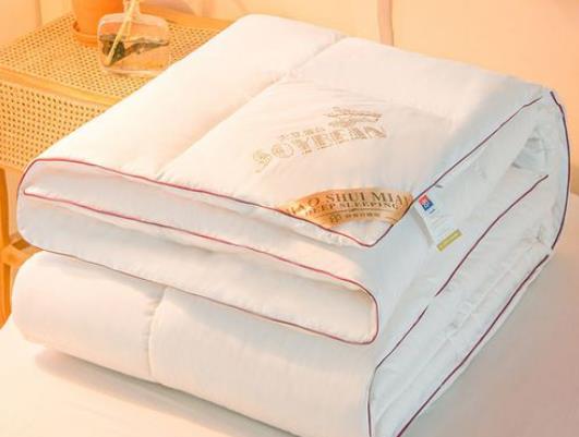 大豆被和蠶絲被哪個好?新買的大豆纖維被芯要洗嗎 大豆被和蠶絲被哪個好?新買的大豆纖維被芯要洗嗎