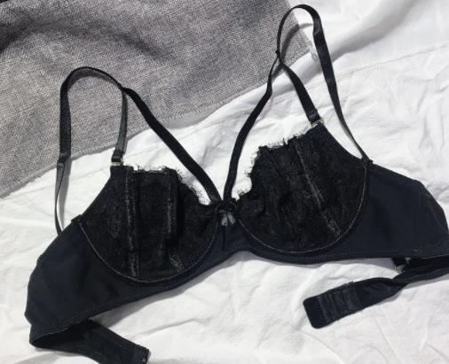 內(nèi)衣剛穿都是有點(diǎn)緊嗎??jī)?nèi)衣有一點(diǎn)點(diǎn)緊是合適的嗎 內(nèi)衣剛穿都是有點(diǎn)緊嗎??jī)?nèi)衣有一點(diǎn)點(diǎn)緊是合適的嗎