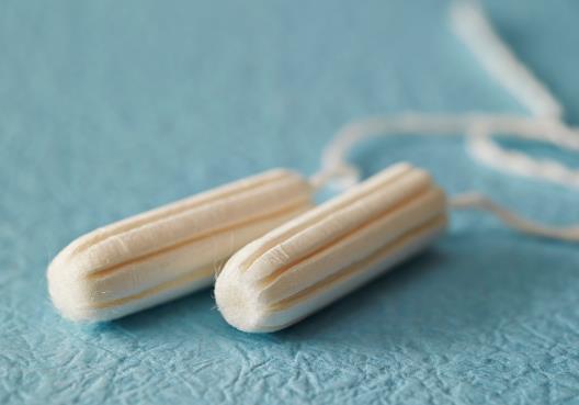 衛(wèi)生棉條半年忘了取出來(lái)真的假的?我國(guó)為什么不推廣棉條 衛(wèi)生棉條半年忘了取出來(lái)真的假的?我國(guó)為什么不推廣棉條