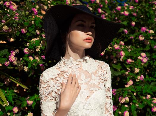 女性分泌物帶血絲是怎么回事?經(jīng)常流白色液體會怎么樣 女性分泌物帶血絲是怎么回事?經(jīng)常流白色液體會怎么樣