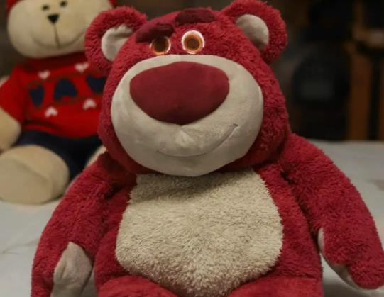 女生為什么喜歡草莓熊?聞多了草莓熊的香味會中毒嗎 女生為什么喜歡草莓熊?聞多了草莓熊的香味會中毒嗎