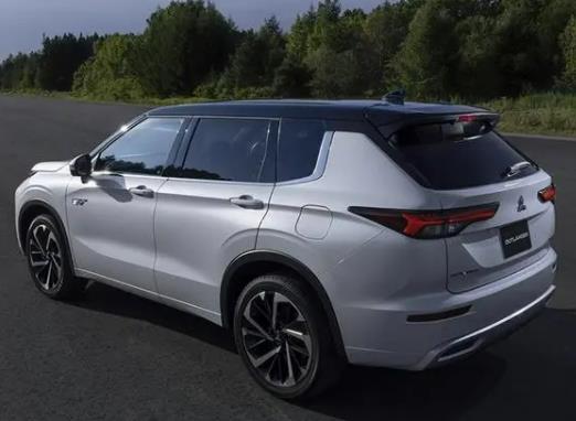 不到3000公里首保不換機油嗎?新車跑八千公里一直沒保養(yǎng)正常嗎 不到3000公里首保不換機油嗎?新車跑八千公里一直沒保養(yǎng)正常嗎