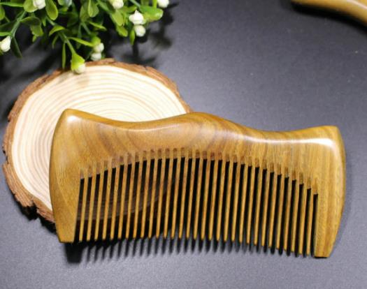 檀木梳子斷了有什么預兆?檀木梳子沉水底是假的嗎 檀木梳子斷了有什么預兆?檀木梳子沉水底是假的嗎