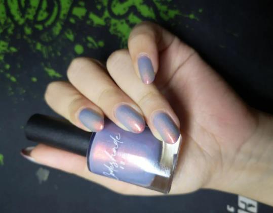 指甲油涂多了為什么指甲泛黃?涂指甲油變黃咋恢復 指甲油涂多了為什么指甲泛黃?涂指甲油變黃咋恢復