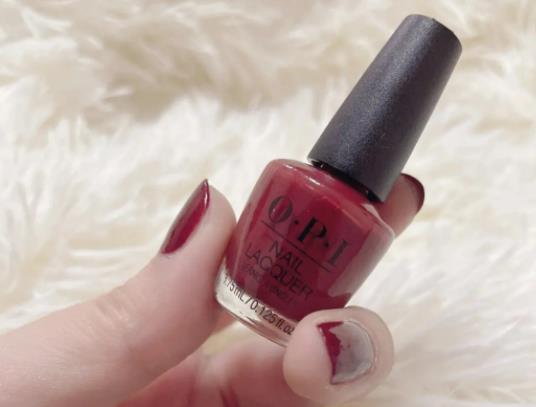 指甲油涂多了為什么指甲泛黃?涂指甲油變黃咋恢復 指甲油涂多了為什么指甲泛黃?涂指甲油變黃咋恢復