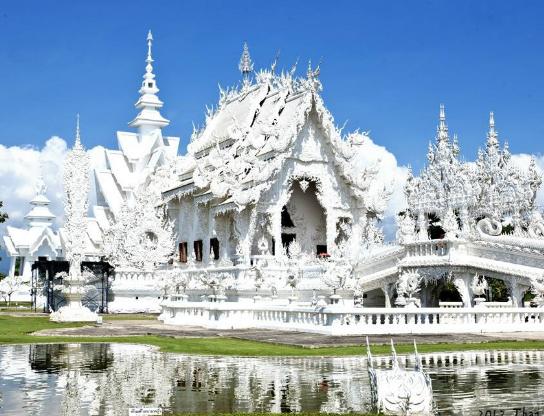世界十大旅游必去的景點,九寨溝好風光、泰國白龍寺大氣恢宏 世界十大旅游必去的景點,九寨溝好風光、泰國白龍寺大氣恢宏