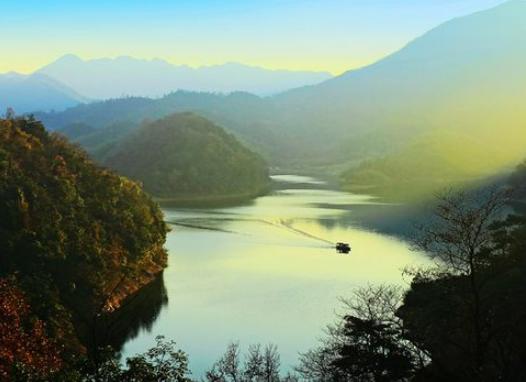 全國十大值得一去的4A景區,神農頂風景區、丹霞山風景名勝區風景美 全國十大值得一去的4A景區,神農頂風景區、丹霞山風景名勝區風景美