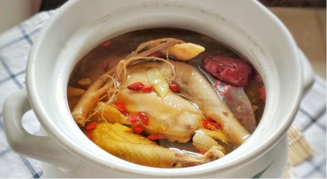 人參搭配什么藥材煲雞湯好 鮮人參雞湯為什么有點(diǎn)苦 人參搭配什么藥材煲雞湯好 鮮人參雞湯為什么有點(diǎn)苦