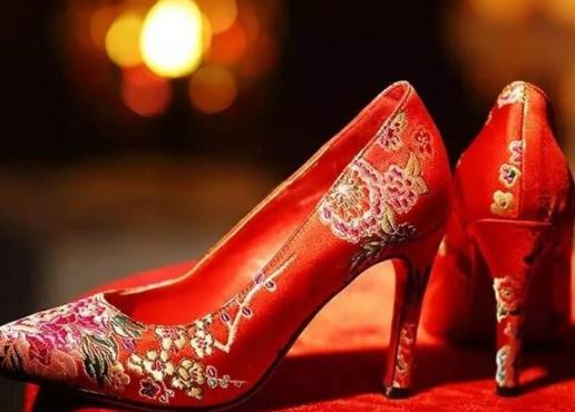 女方為什么要先辦婚禮再領證?只領證沒辦婚禮就離婚了現男友能理解嗎 女方為什么要先辦婚禮再領證?只領證沒辦婚禮就離婚了現男友能理解嗎