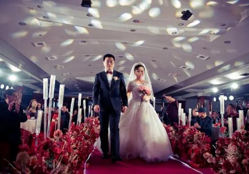 領了結婚證沒有辦婚禮算結婚嗎?男女結婚領了結婚證意味著什么 領了結婚證沒有辦婚禮算結婚嗎?男女結婚領了結婚證意味著什么