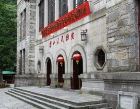 九江最好玩的地方排名,廬山風景名勝區(qū)人文底蘊濃厚、潯陽樓有趣味 九江最好玩的地方排名,廬山風景名勝區(qū)人文底蘊濃厚、潯陽樓有趣味