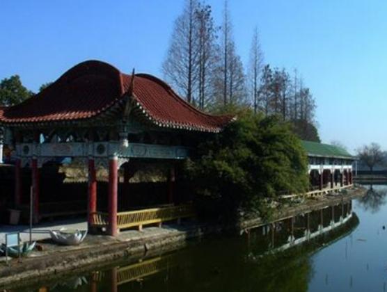 ���������ĵط���ɏ��ɽ�vʷ�Ļ����N��񡢶�����ɽ�L���^׌����