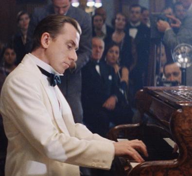 ������ֵ��һ�����Ӱ��Ф��˵ľ��H�����������ǂ������Ʒ