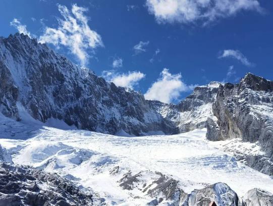 ����ѩɽ�����TƱ���ԬF��ُ�I�᣿������ѩɽ��Ҫ���