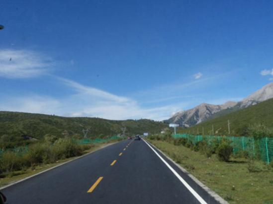 中國十大最美自駕公路,天門山盤山公路非常崎嶇、滇藏公路風光優美 中國十大最美自駕公路,天門山盤山公路非常崎嶇、滇藏公路風光優美