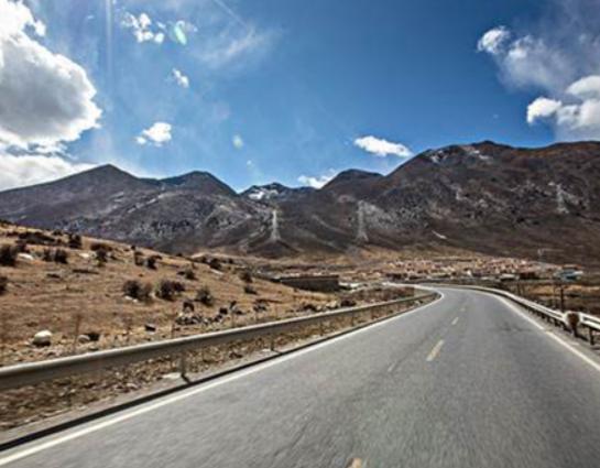 中國十大最美自駕公路,天門山盤山公路非常崎嶇、滇藏公路風光優美 中國十大最美自駕公路,天門山盤山公路非常崎嶇、滇藏公路風光優美