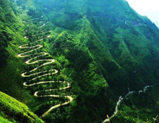 �Ї�ʮ��Pɽ��·������ɽ��·�؄��U������ڹ�·һ���˲�����