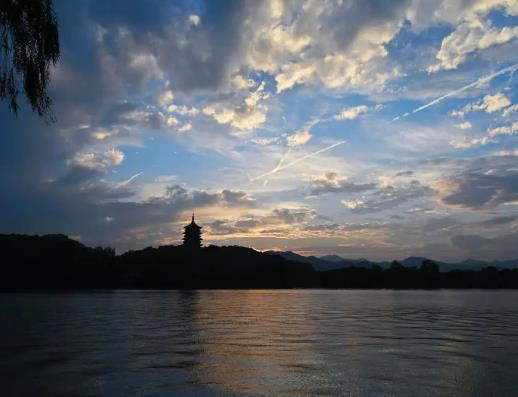 ���ݎ��·�ȥ�Ͳ����ˣ�2023�꺼�ݾ��·ݶ����