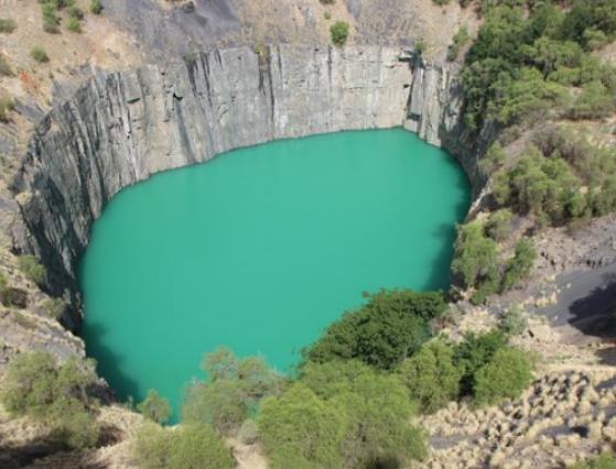 世界十大坑洞排名,天然氣坑洞號稱地獄之門、金伯利鉆石礦坑鉆石含量高 世界十大坑洞排名,天然氣坑洞號稱地獄之門、金伯利鉆石礦坑鉆石含量高