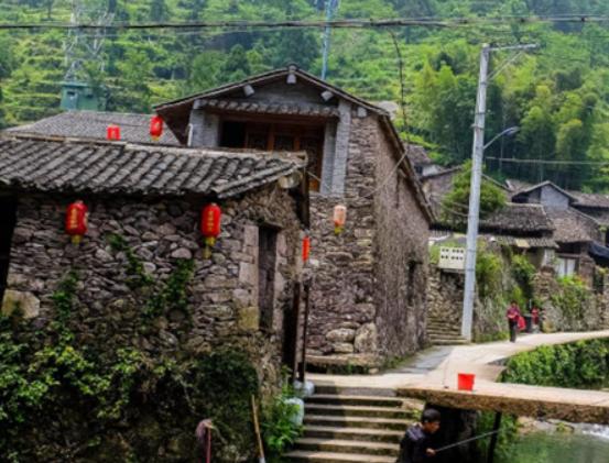 浙江十大名村排行榜,何斯路村歷史悠久、移沿山村建立了古村落保護單位 浙江十大名村排行榜,何斯路村歷史悠久、移沿山村建立了古村落保護單位