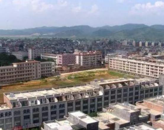 �V��ʮ��ؚ���h���а��Rɽ�h��Ȼ�L��Ư����¡���h�vʷ�ƾ�