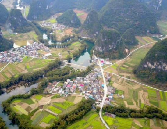 �V��ʮ��ؚ���h���а��Rɽ�h��Ȼ�L��Ư����¡���h�vʷ�ƾ�