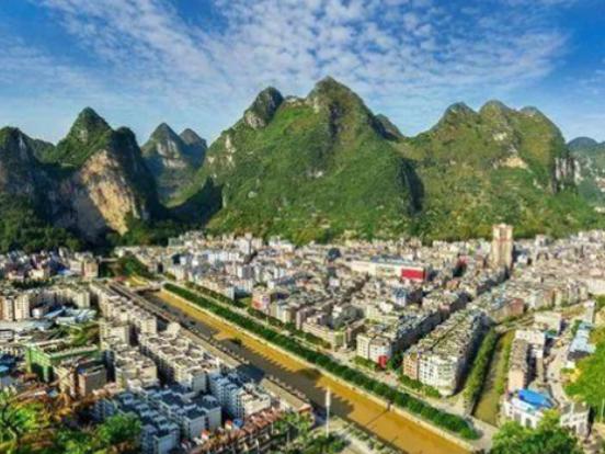 �V��ʮ��ؚ���h���а��Rɽ�h��Ȼ�L��Ư����¡���h�vʷ�ƾ�