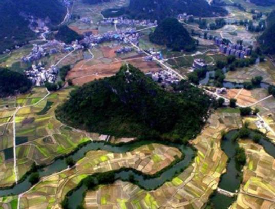 �V��ʮ��ؚ���h���а��Rɽ�h��Ȼ�L��Ư����¡���h�vʷ�ƾ�