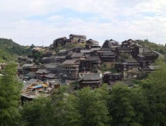 �V��ʮ��ؚ���h���а��Rɽ�h��Ȼ�L��Ư����¡���h�vʷ�ƾ�