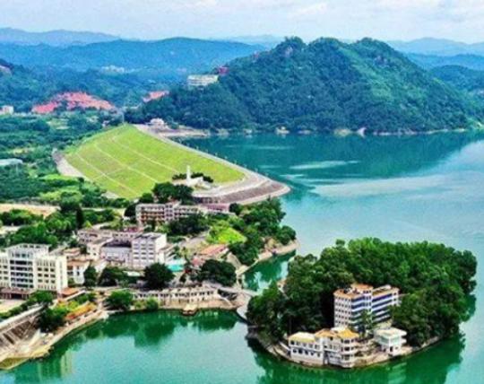 �V�|ʮ��(qi��ng)�h���а��Ռ��h���Ļ�֮�l(xi��ng)�����_�h��(j��ng)��(j��)�l(f��)չ��