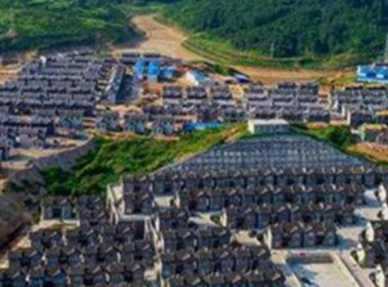 ����ʮ��С�(zh��n)���а�ܽ���(zh��n)�vʷ�ƾá����(zh��n)�����l(f��)չ�ٶȿ�