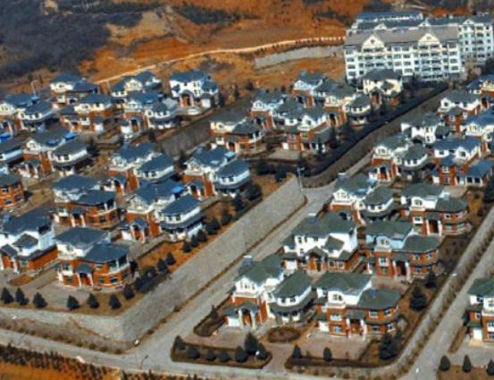 ɽ��ʮ�󸻴����а񣬴�կ��ǳ��������ʳǴ��ǚvʷ�Ļ�����